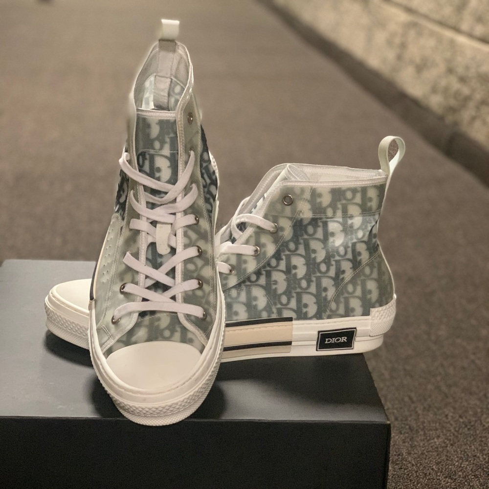 This is a men Dior B23 High Top Shoe
